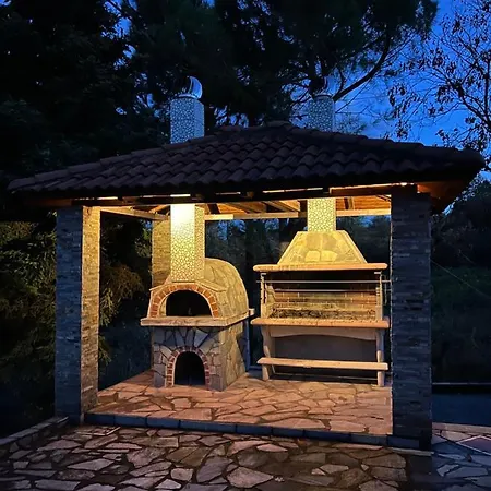 House In The Woods * Кардица