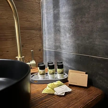 House In The Woods *