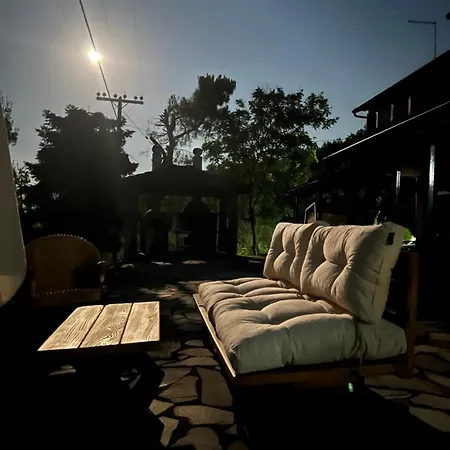 House In The Woods Апартаменты *